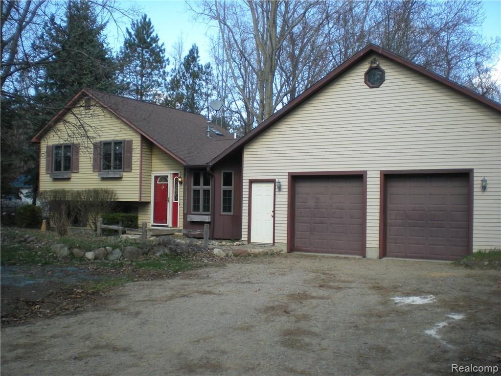 6036 Klam Road Otter Lake, MI 48464 - Photo 4 of 29 DSCN1893.JPG