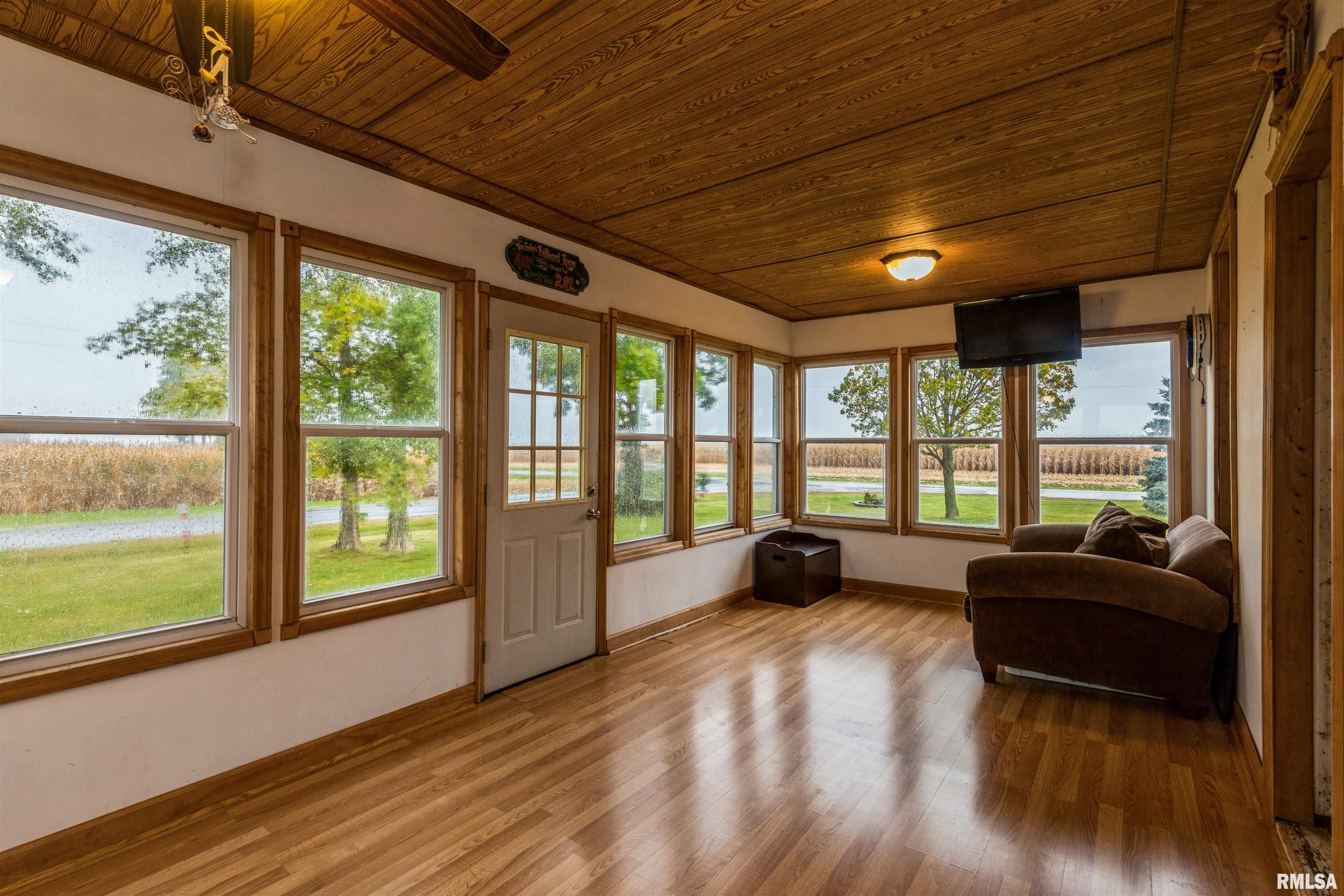 14020 Hillside Road Morrison, IL 61270 - Photo 15 of 28
