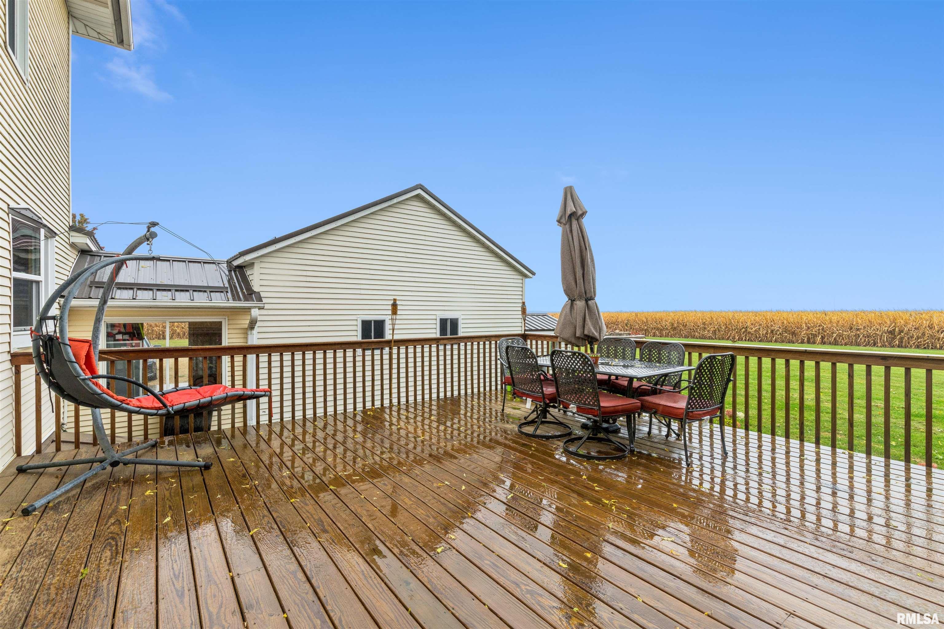 14020 Hillside Road Morrison, IL 61270 - Photo 4 of 28