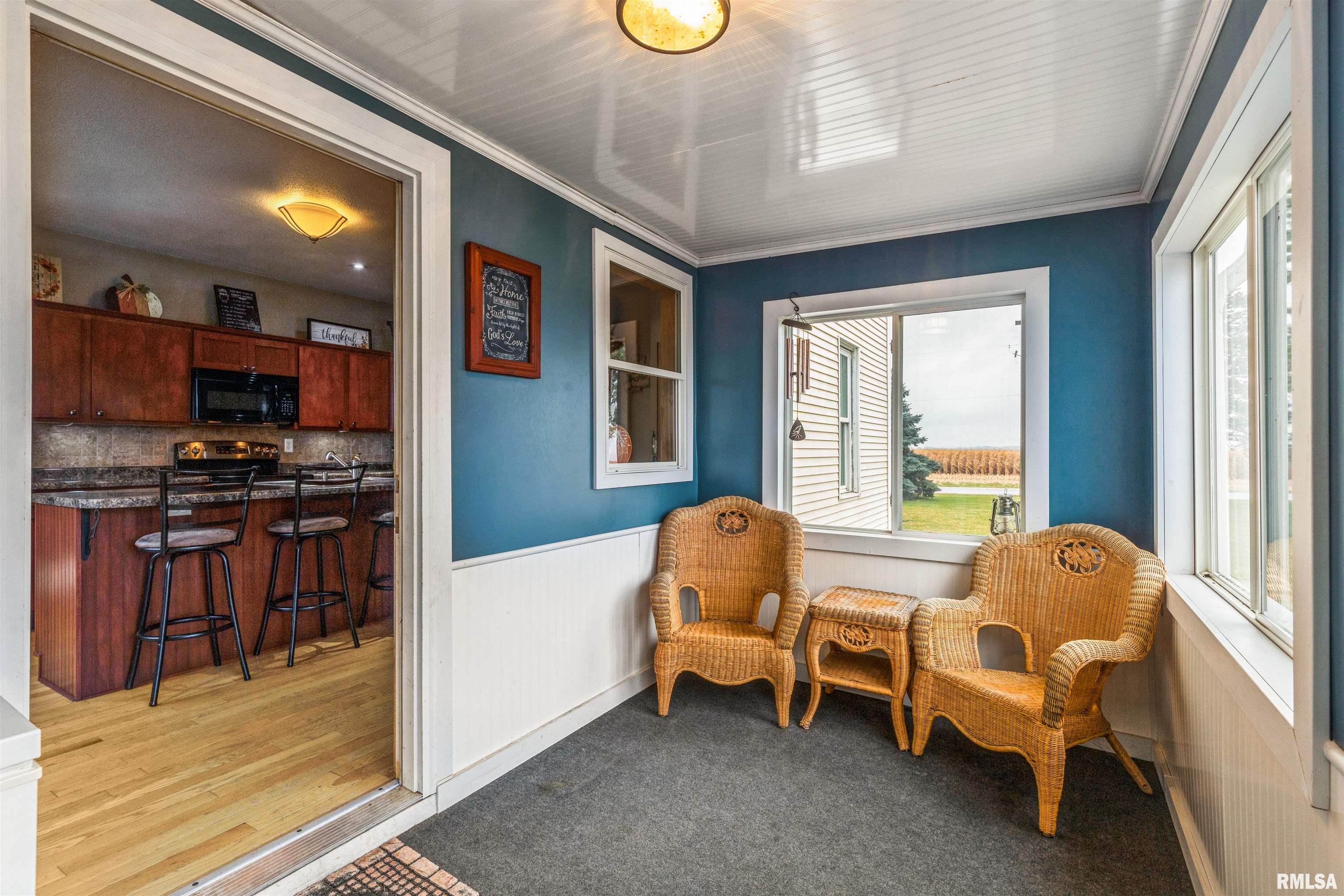 14020 Hillside Road Morrison, IL 61270 - Photo 6 of 28