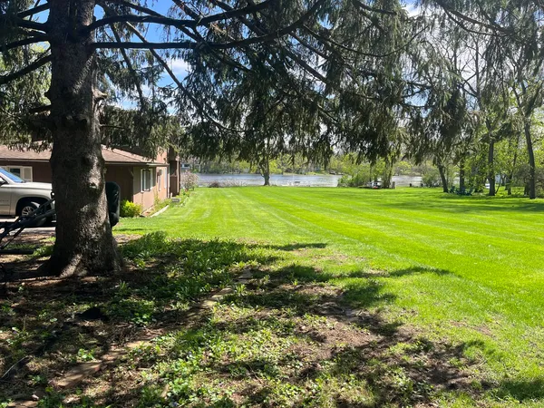 $2,400 | 6N403 State Rte 31, Unit BACK, St. Charles, IL 60175