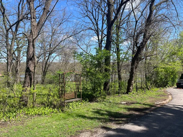 $2,400 | 6N403 State Rte 31, Unit BACK, St. Charles, IL 60175