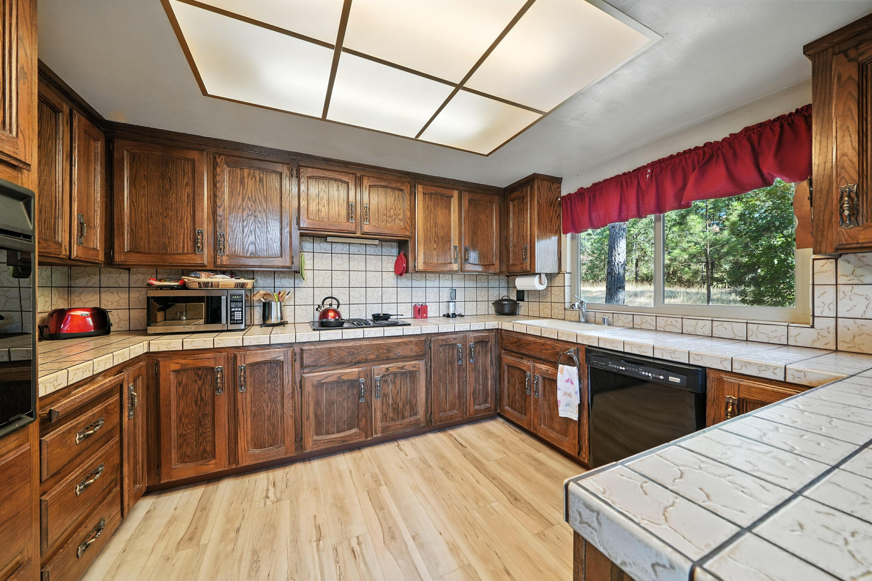 6823 Black Butte Road Shingletown, CA 96088 - Photo 7 of 38 IMG-11