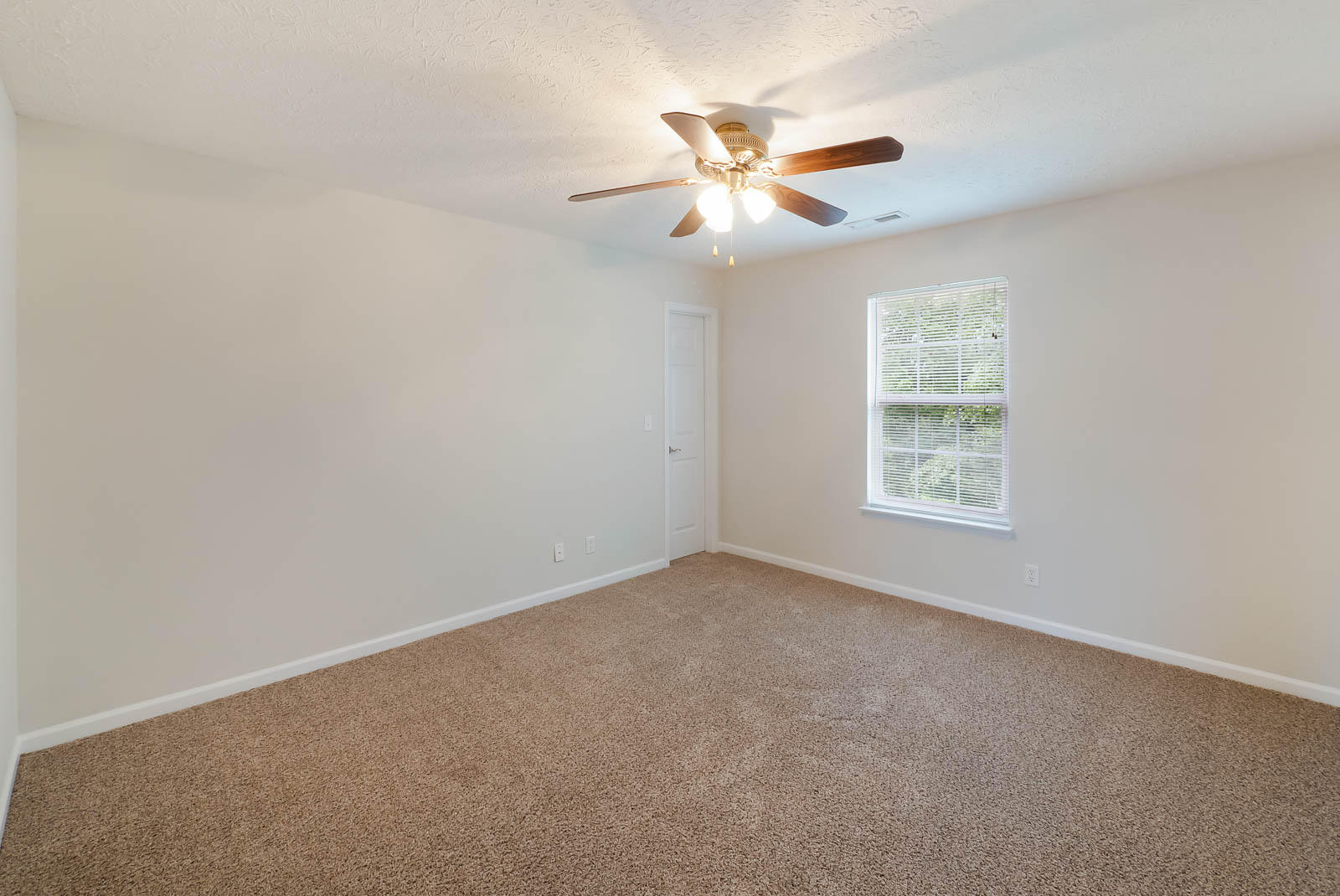 6214 Rim Ridge Court Harrison, TN 37341 - Photo 13 of 32 6214_RimRidgeCt-13