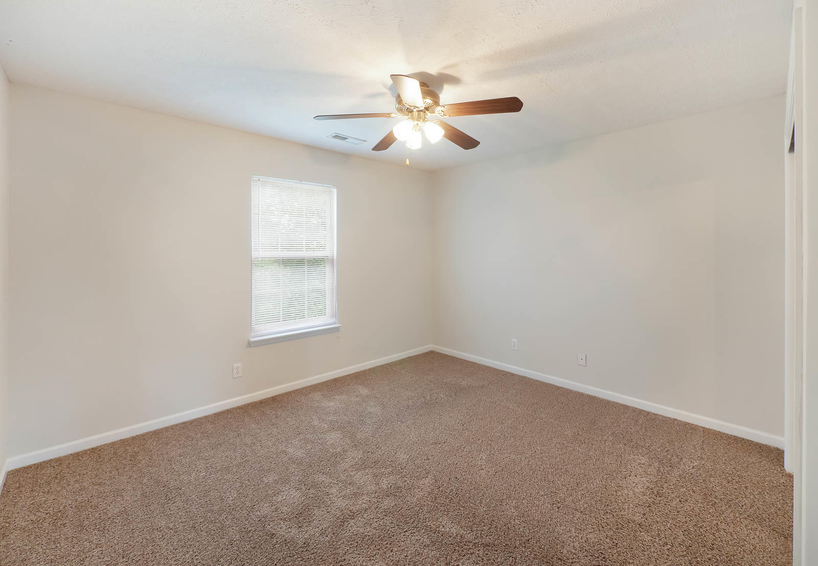 6214 Rim Ridge Court Harrison, TN 37341 - Photo 14 of 32 6214_RimRidgeCt-14