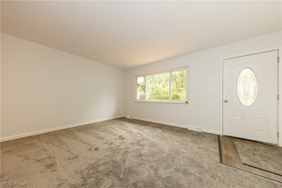 14592 Sheldon Road Brook Park, OH 44142 - Photo 2 of 34