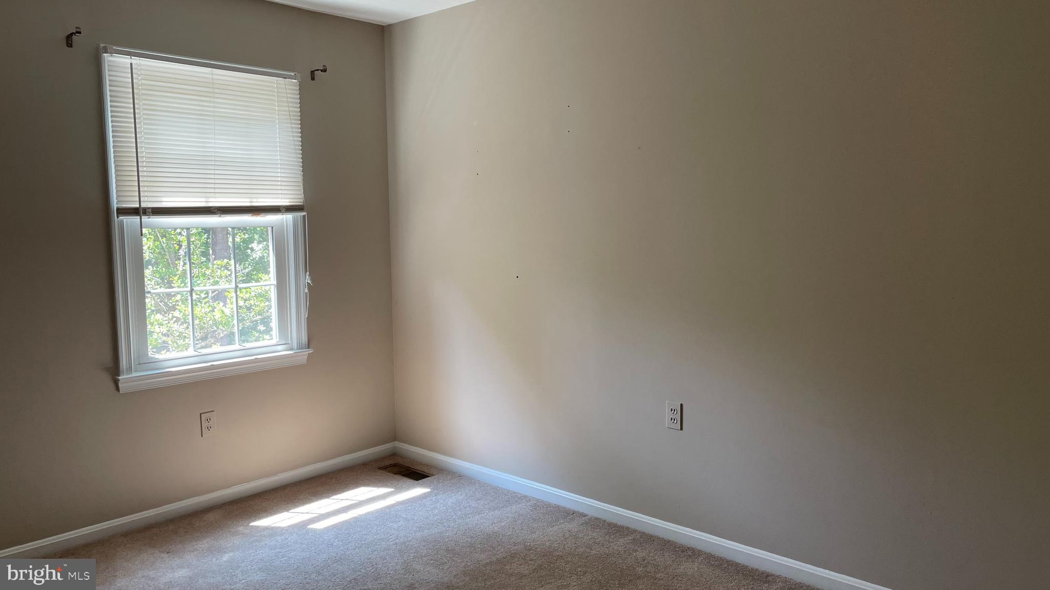 2893 Seminole Road Woodbridge, VA 22192 - Photo 12 of 20 Gallery Image 12