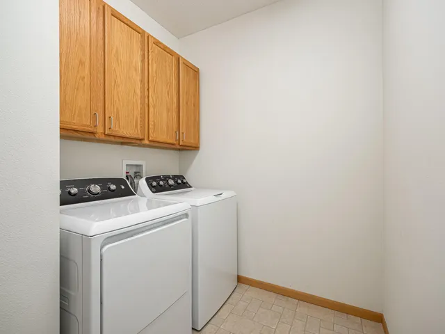 $379,000 | 1900 Rush Lake Trail, Unit 110, New Brighton, MN 55112