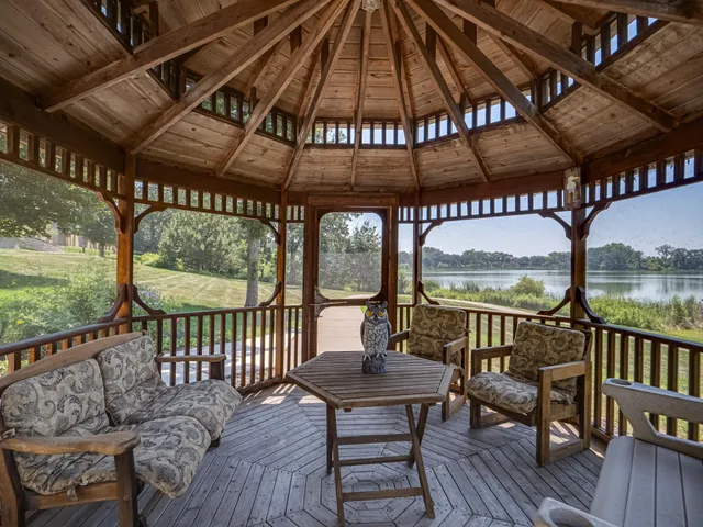 $379,000 | 1900 Rush Lake Trail, Unit 110, New Brighton, MN 55112