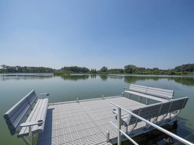 $379,000 | 1900 Rush Lake Trail, Unit 110, New Brighton, MN 55112