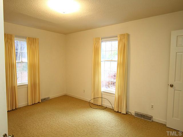 8432 Bells Lake Road Apex, NC 27539 - Photo 7 of 13 Gallery Image 7