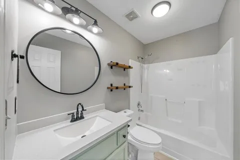 $360,000 | 14637 Crystal Place, Grandview, MO 64030