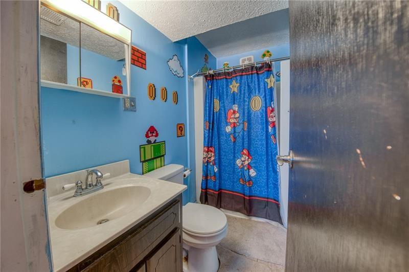 2759 Brodhead Road Aliquippa, PA 15001 - Photo 4 of 30