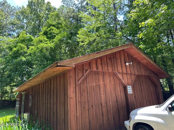 $219,500 | 218 Traceway Drive, Natchez, MS 39120