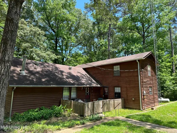 $219,500 | 218 Traceway Drive, Natchez, MS 39120