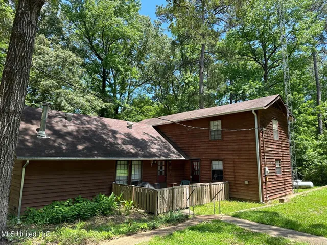 $229,500 | 218 Traceway Drive, Natchez, MS 39120