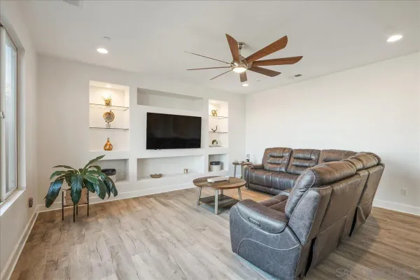 $1,450,000 | 1517 Leonis Place, Vista, CA 92083