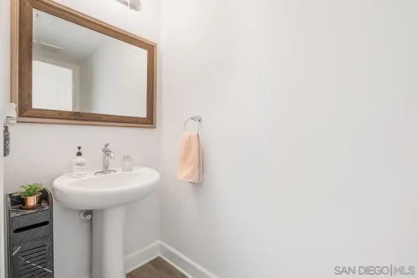 $1,450,000 | 1517 Leonis Place, Vista, CA 92083