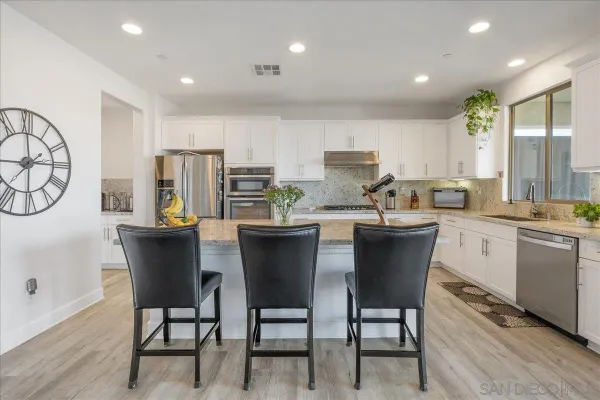 $1,450,000 | 1517 Leonis Place, Vista, CA 92083