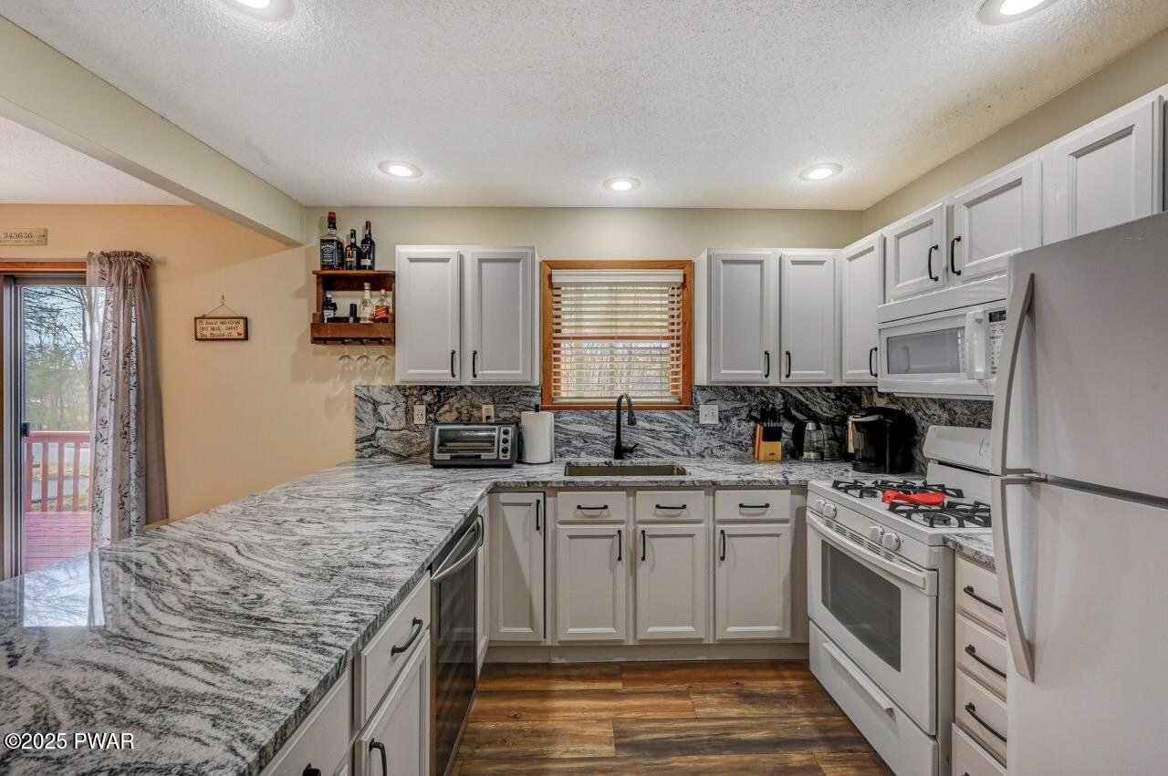 98 Roamingwood Road Lake Ariel, PA 18436 - Photo 24 of 63