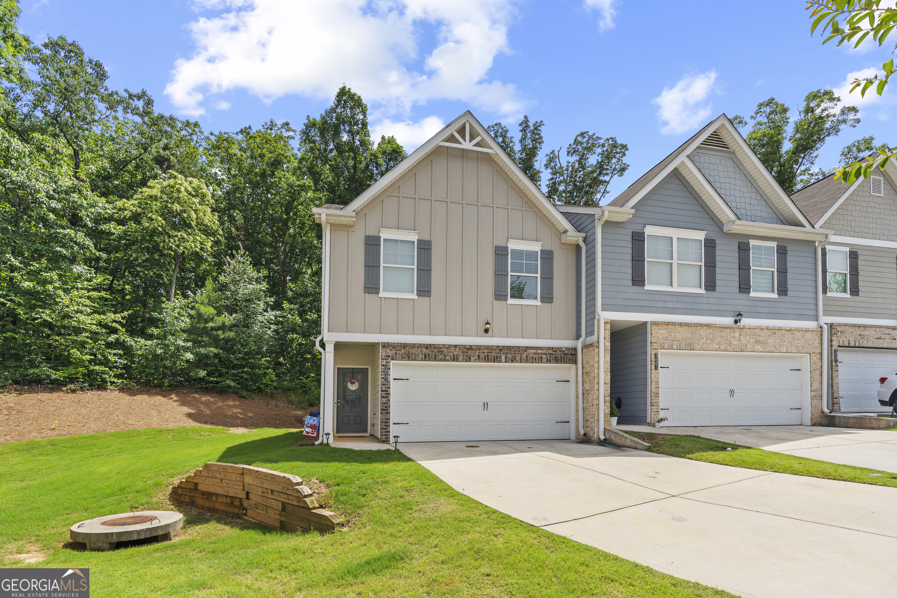 3657 Abbey Way Gainesville, GA 30507 - Photo 2 of 25