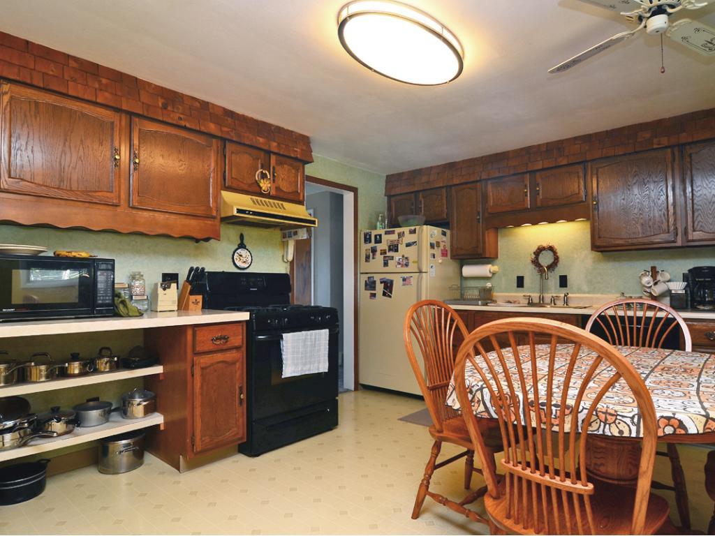 908 Hooper Road Endicott, NY 13760 - Photo 4 of 20 Gallery Image 4