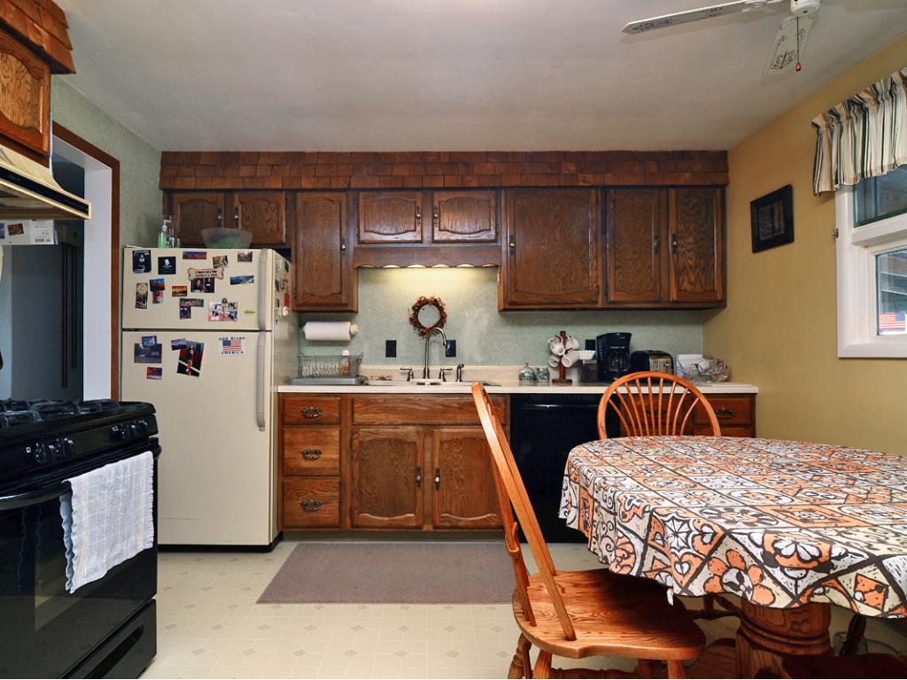 908 Hooper Road Endicott, NY 13760 - Photo 5 of 20 Gallery Image 5