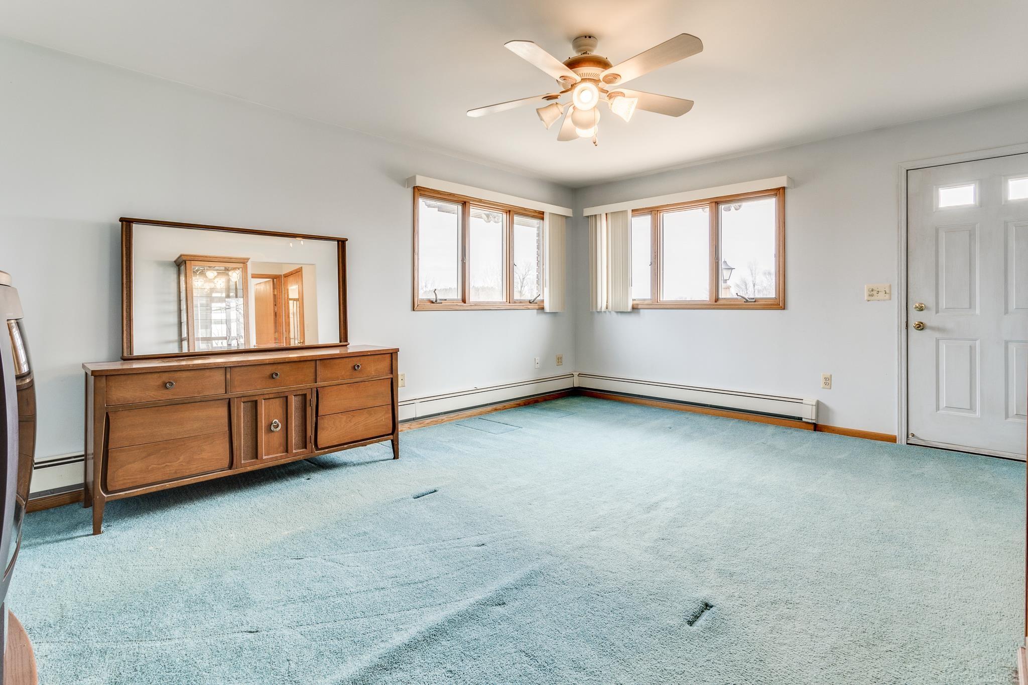 2829 Harneck Road Applegate, MI 48401 - Photo 33 of 77 Primary Bedroom