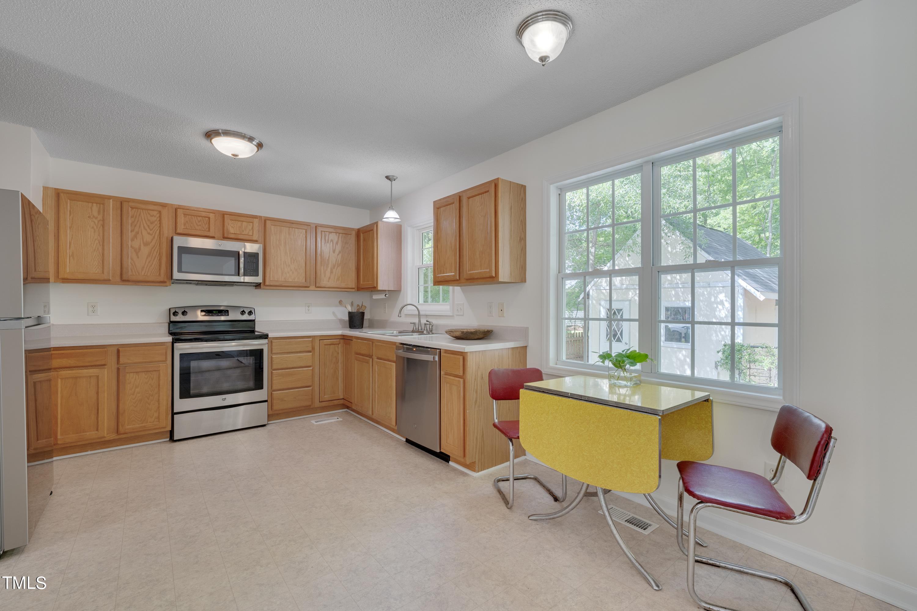 25 Round Spring Lane Durham, NC 27712 - Photo 3 of 21 o4w72g6yjq
