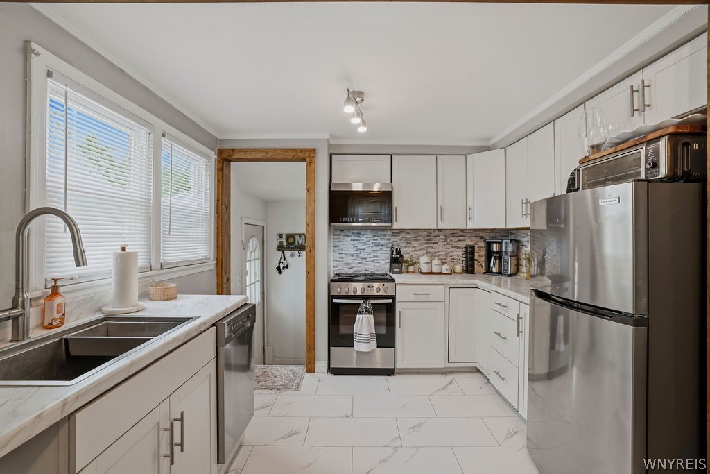157 Thorncliff Road Tonawanda, NY 14223 - Photo 15 of 33