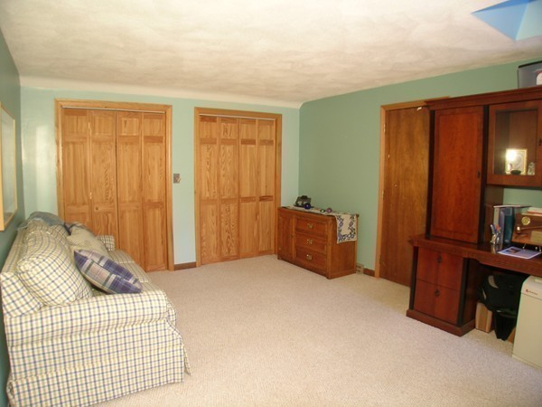 9 Paddock Road Tyngsborough, MA 01879 - Photo 15 of 21 Gallery Image 15