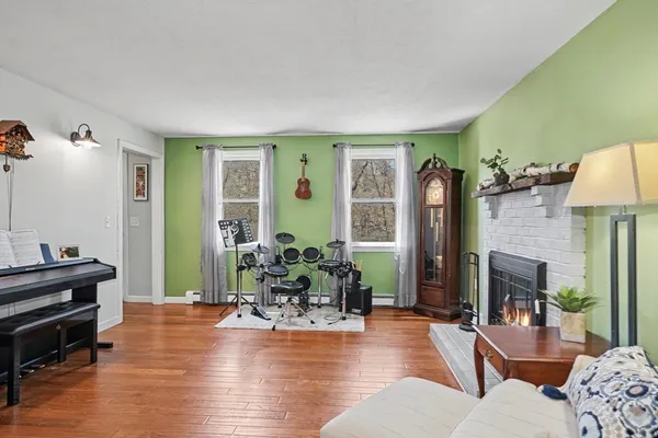 $664,900 | 8 Innsbruck Way, Franklin, MA 02038