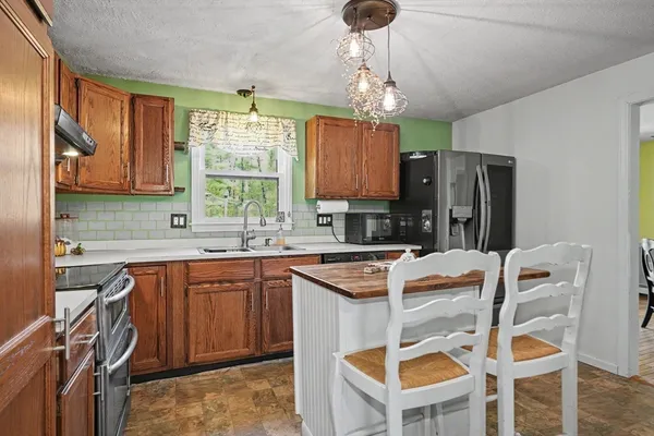 $664,900 | 8 Innsbruck Way, Franklin, MA 02038