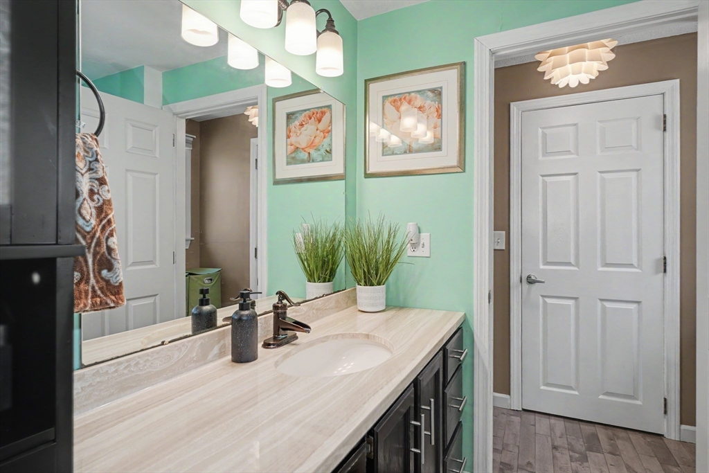 8 Innsbruck Way Franklin, MA 02038 - Photo 25 of 41