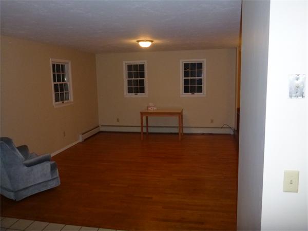 10 Dixfield Road Worcester, MA 01606 - Photo 7 of 13 Gallery Image 7