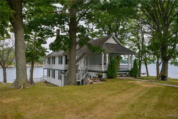 $689,000 | 6 Manhattan Island, Alexandria, NY 13607