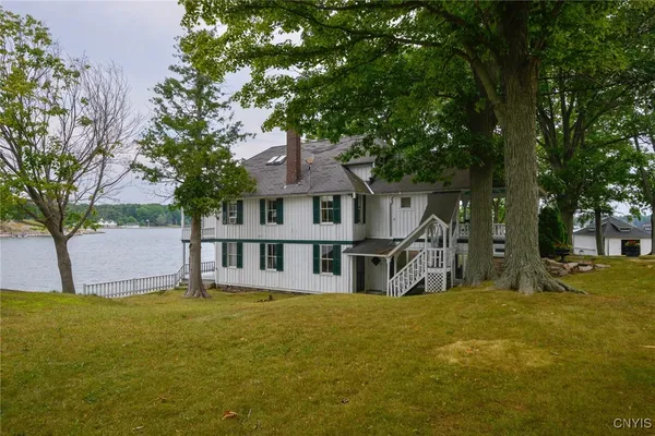 $689,000 | 6 Manhattan Island, Alexandria, NY 13607