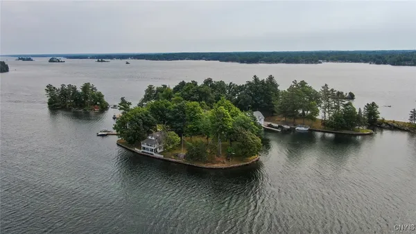 $689,000 | 6 Manhattan Island, Alexandria, NY 13607