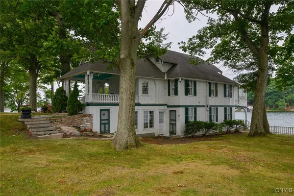 $689,000 | 6 Manhattan Island, Alexandria, NY 13607