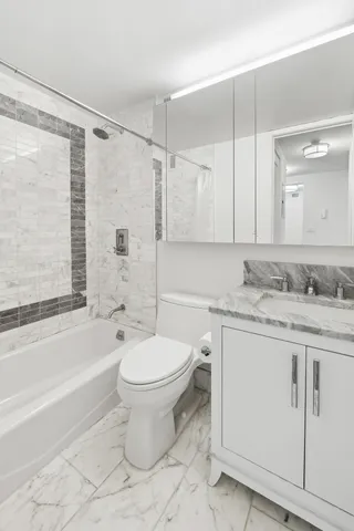 $1,140,000 | 200 East 94th Street, Unit 1012 | Upper East Side