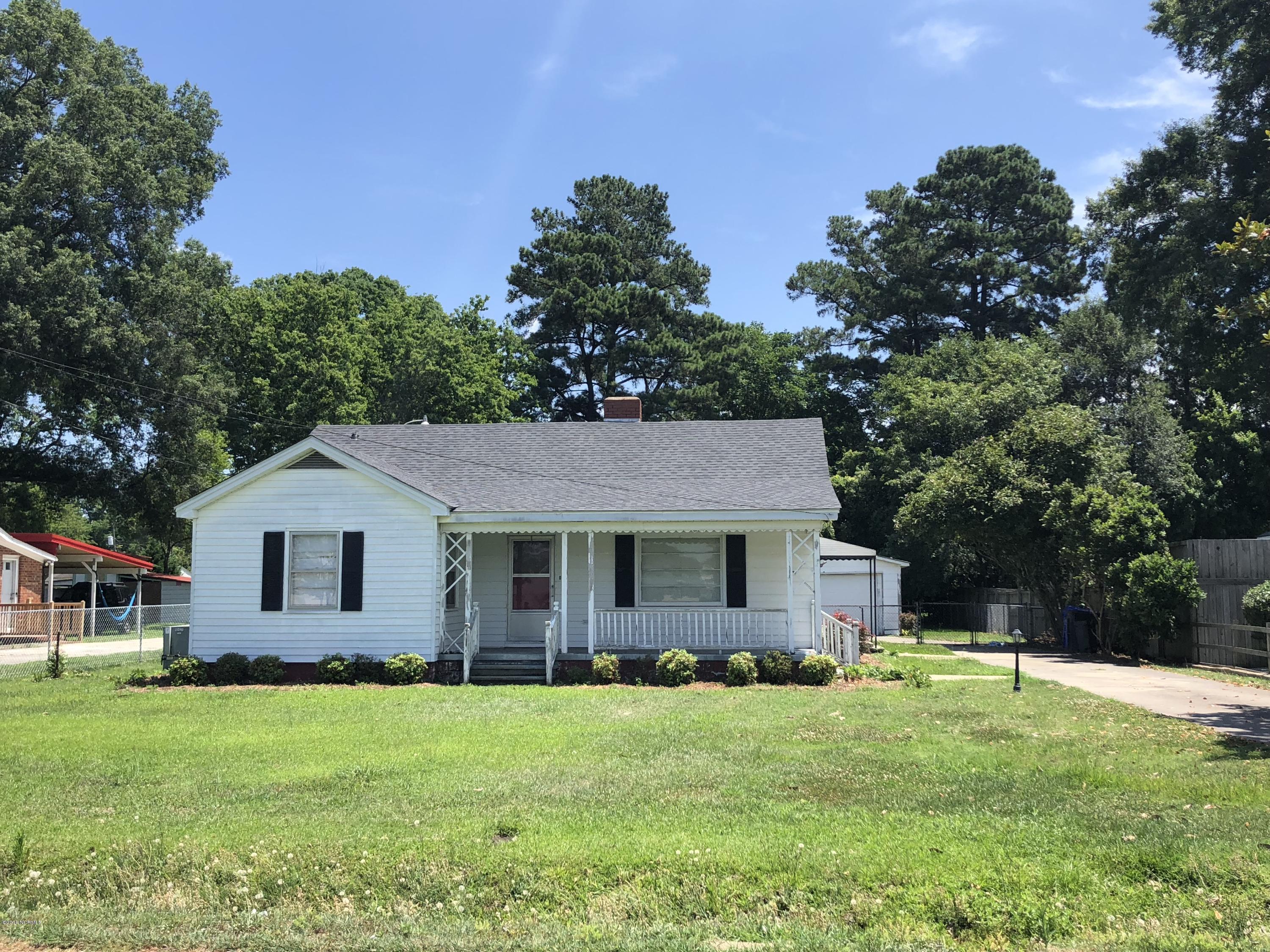 506 Raleigh Road Clinton, NC 28328 - Photo 1 of 23 IMG_5682