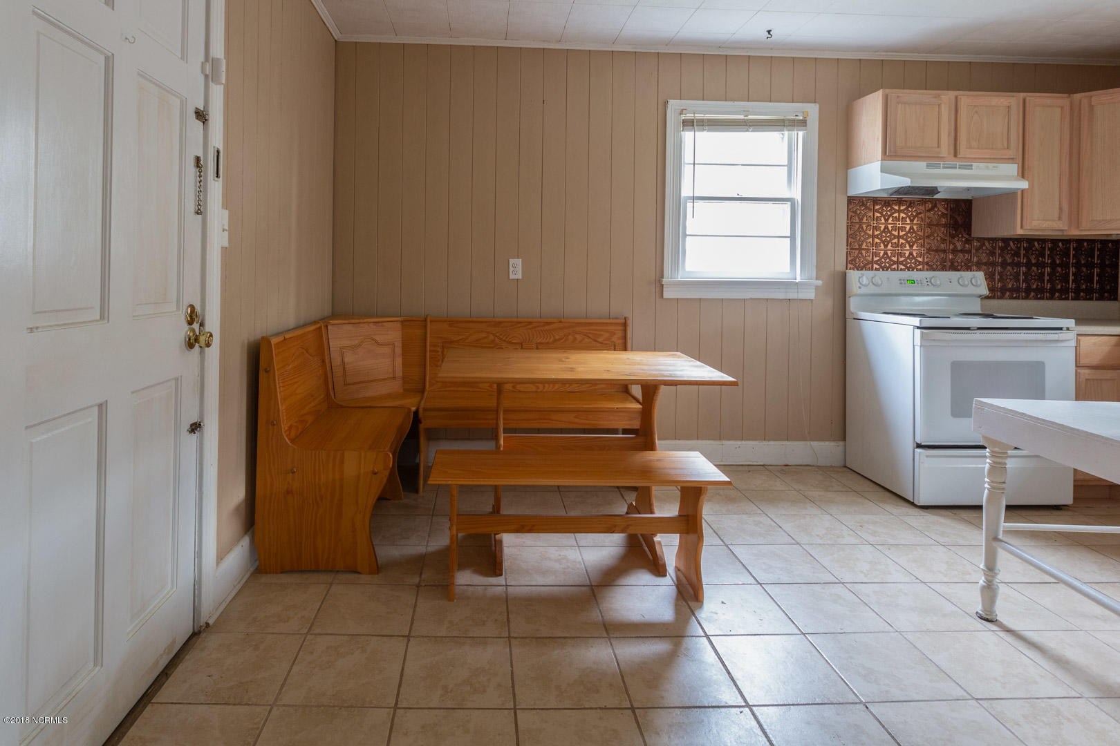 506 Raleigh Road Clinton, NC 28328 - Photo 10 of 23 506 Raleigh St Clinton NC-12