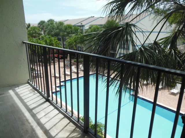 $1,495 | 708 Executive Center Drive, Unit 33, West Palm Beach, FL 33401