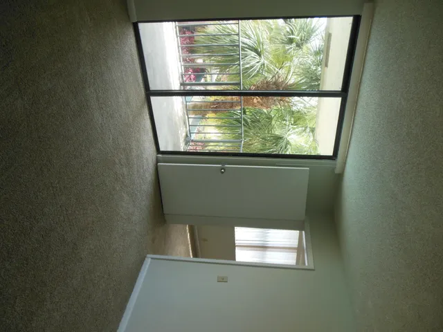 $1,495 | 708 Executive Center Drive, Unit 33, West Palm Beach, FL 33401