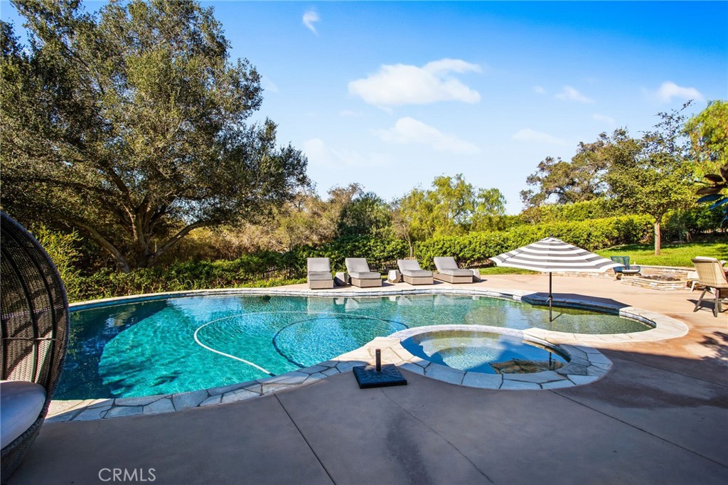 4007 Ladera Vista Road Fallbrook, CA 92028 - Photo 34 of 64 swimming pool view with a seating space