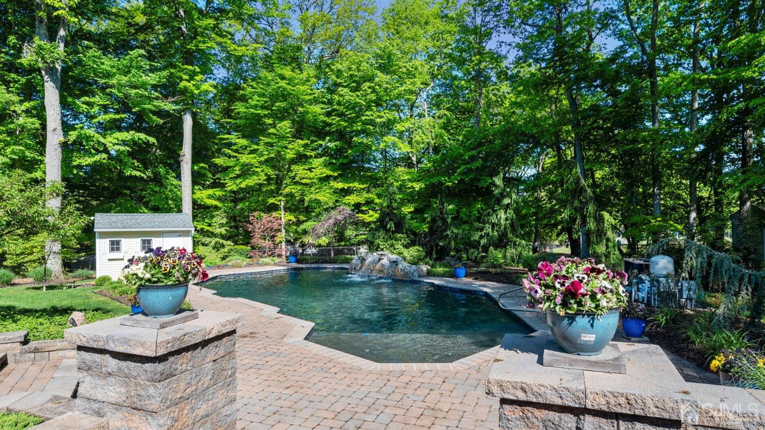 41 Dundee Road Kendall Park, NJ 08824 - Photo 39 of 42 a house view with a sitting space