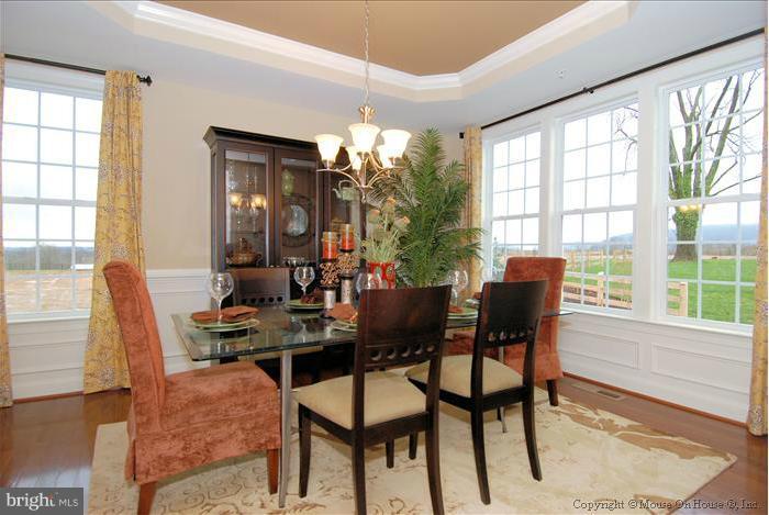 10244 Bethesda Church Road Damascus, MD 20872 - Photo 12 of 22 Dining Room