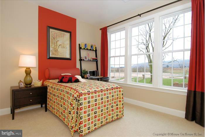 10244 Bethesda Church Road Damascus, MD 20872 - Photo 18 of 22 Bedroom
