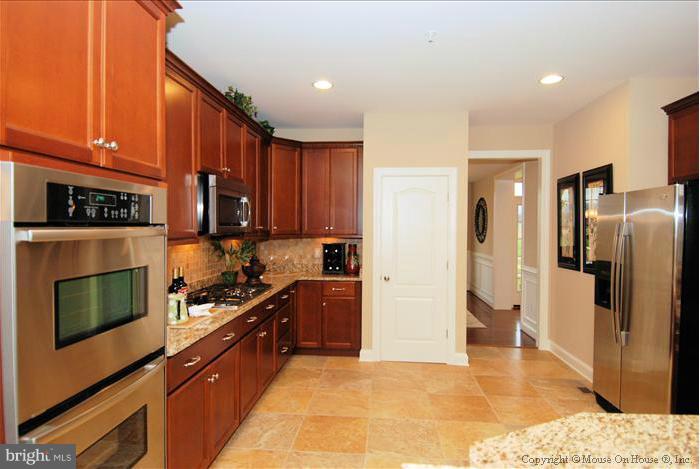 10244 Bethesda Church Road Damascus, MD 20872 - Photo 9 of 22 Kitchen