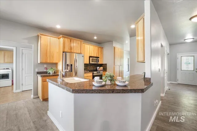 $889,500 | 4036 North 2250 East, Filer, ID 83328